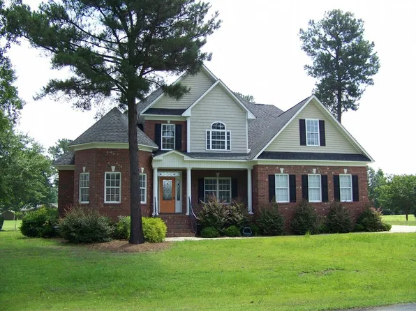 862 Three Wood Dr, Fayetteville, NC 28312