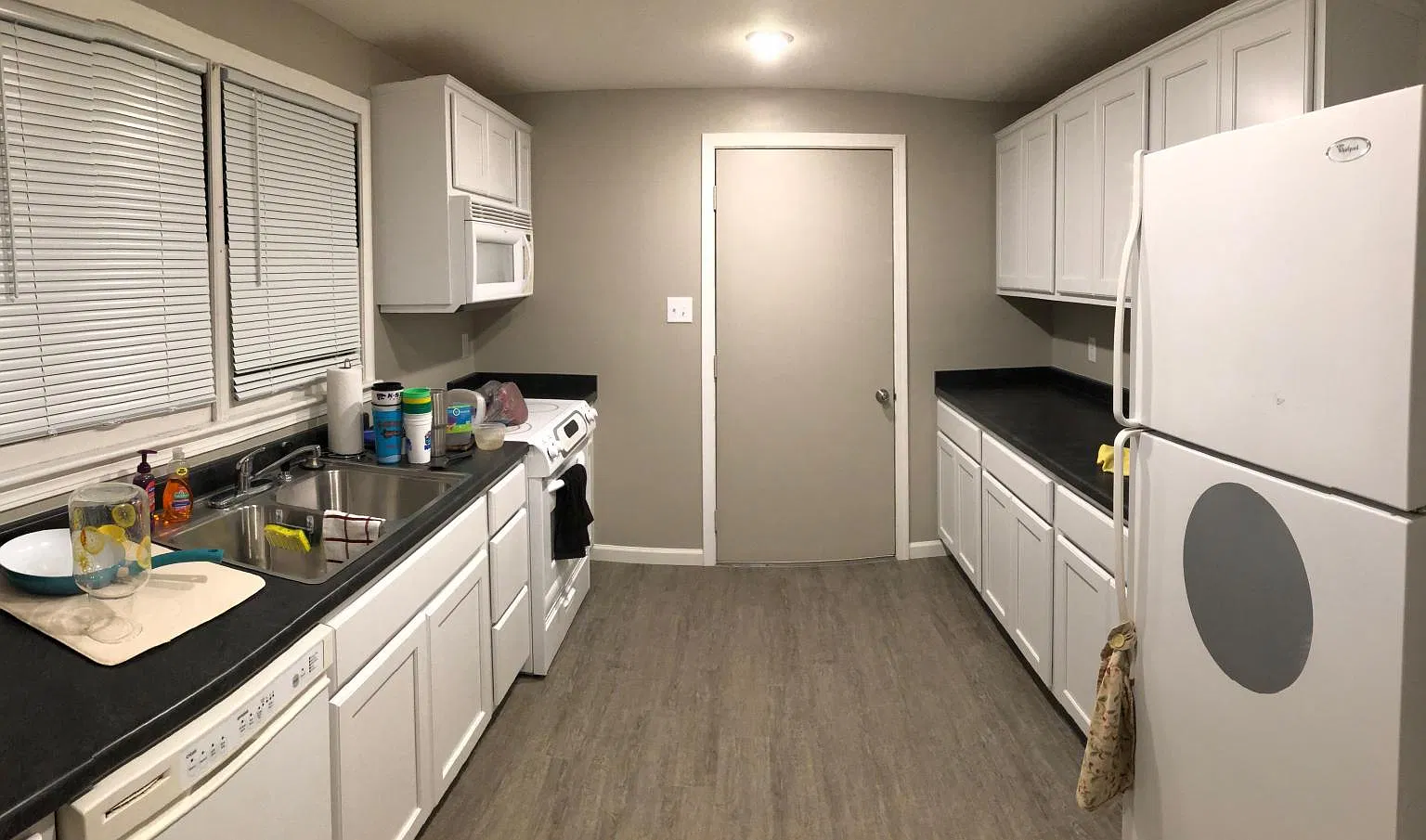 4 bed, 2400 sqft, $2,200 — Photo 3