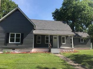 800 N 17th St, Herrin, IL 62948