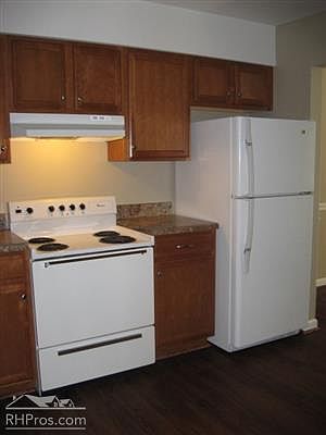 5th image of 3901 Whitland Ave APT 25