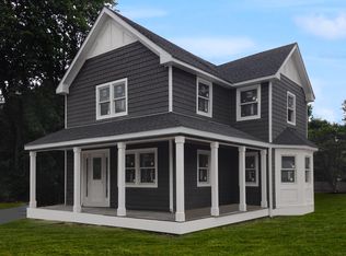502 10th Ave, East Northport, NY 11731