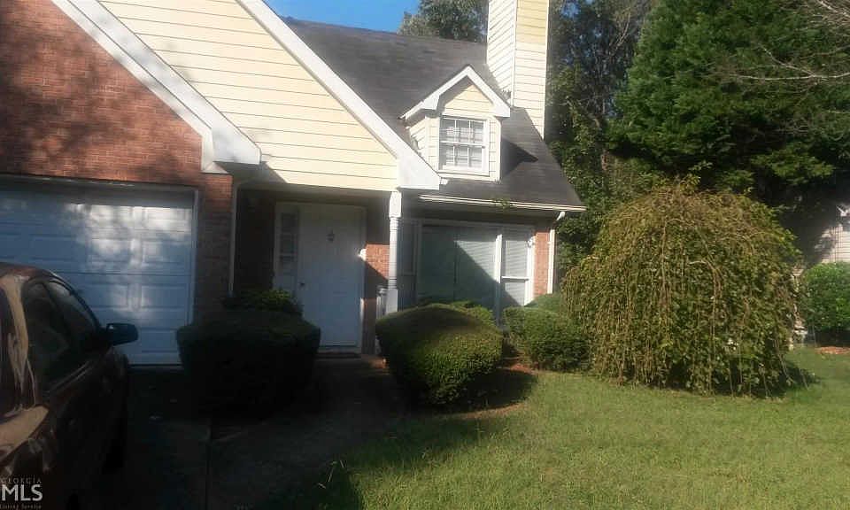 2nd image of 744 Pennybrook Ln