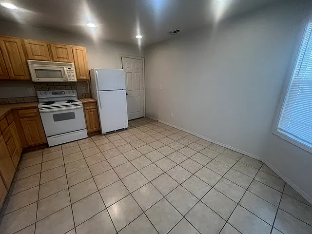 1813 W Dew Mist Dr — Photo 2