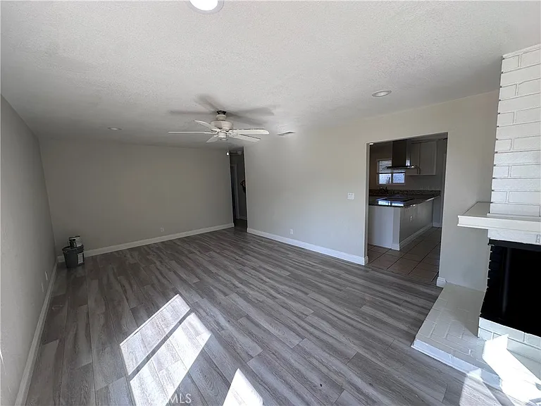 14251 Green Valley Dr — Photo 5