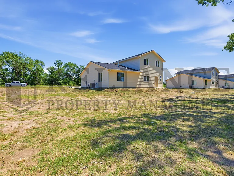 235 Arbor — Photo 6