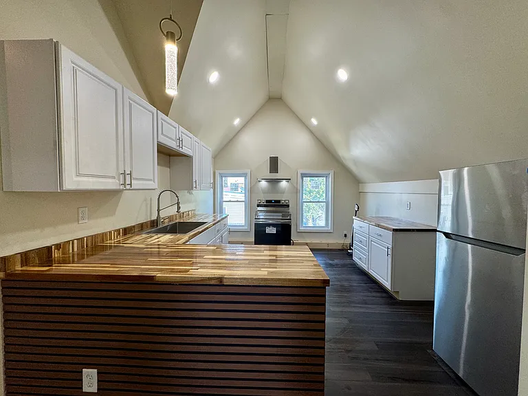 267 Oliver St #3 — Photo 16