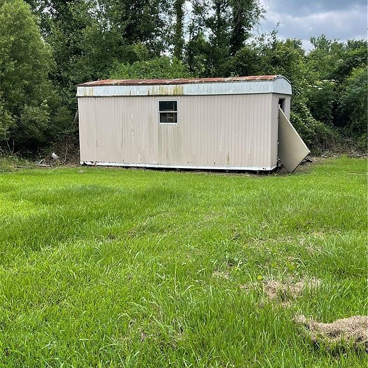 2nd image of 2421 Drum Dr