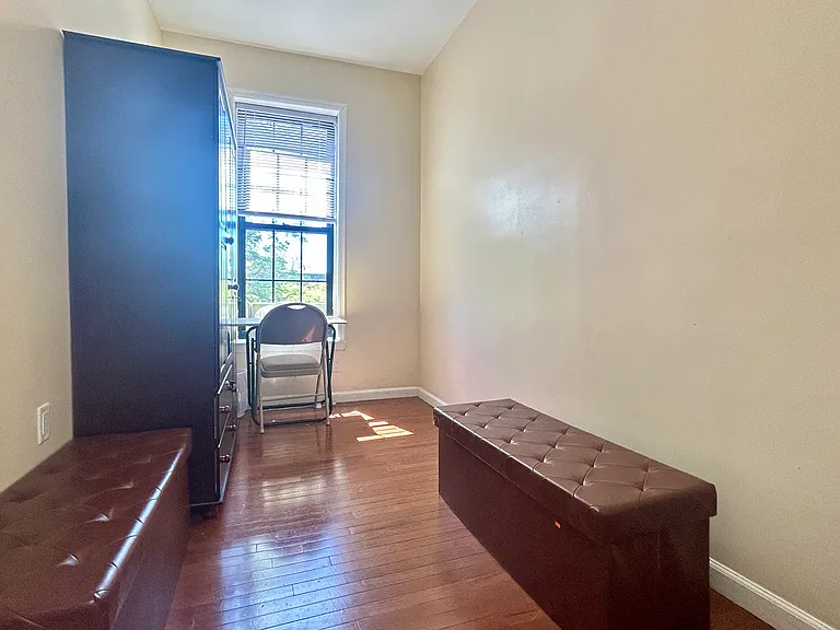 844 Hancock St #2 — Photo 11