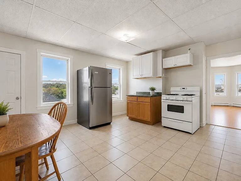 71 Maywood St #A — Photo 1