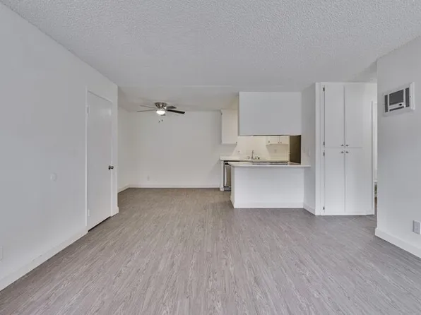 9070 Gramercy Dr #124, San Diego, CA 92123