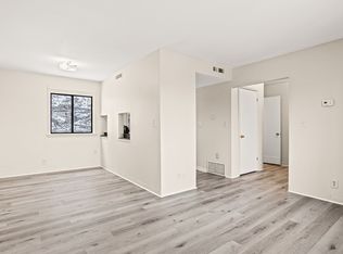 517 Saint Marys Dr, Steelton, PA 17113