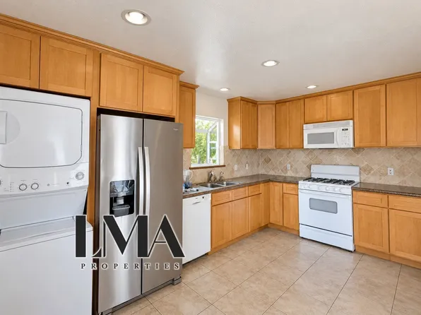 14433 Dickens St #14433A, Sherman Oaks, CA 91423