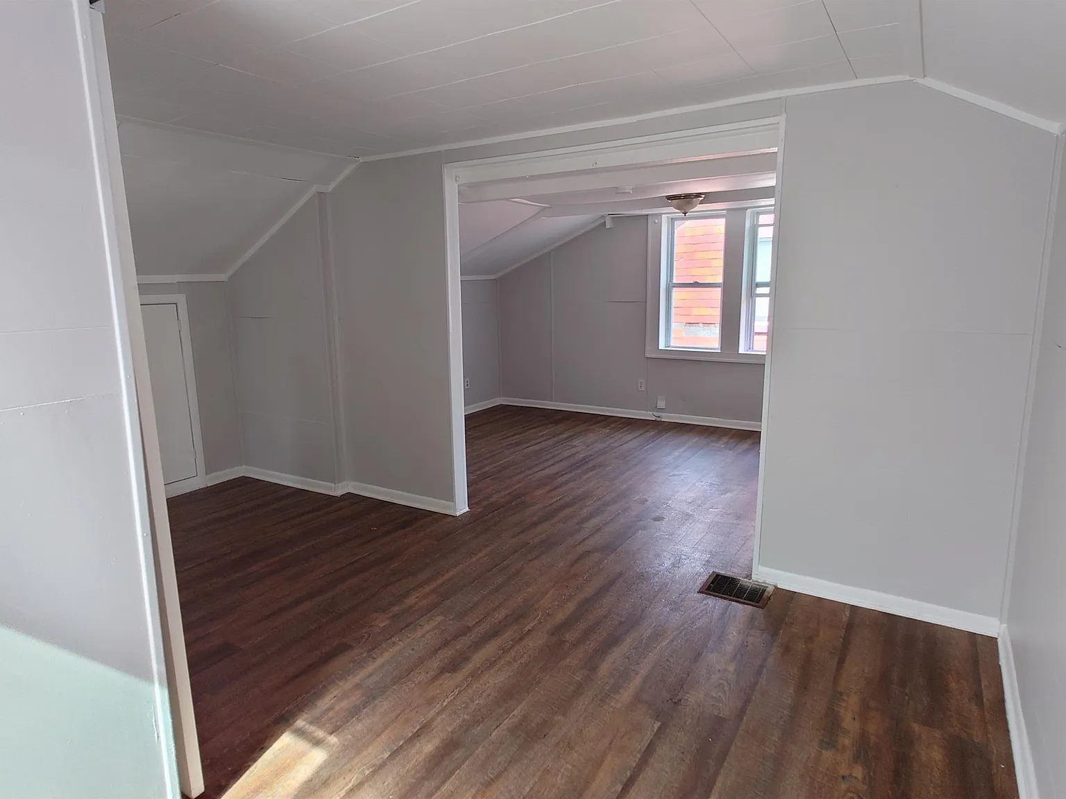 9313 Harvard Road - Aquiles Properties — Photo 2