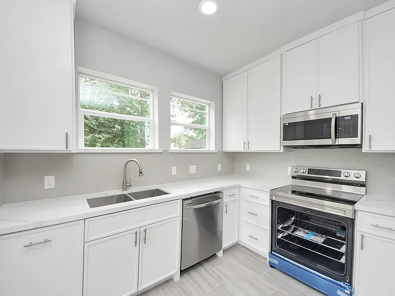 303 S Utah St — Photo 15