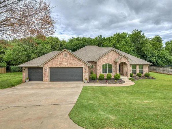 12426 Hidden Run Rd, Guthrie, OK 73044