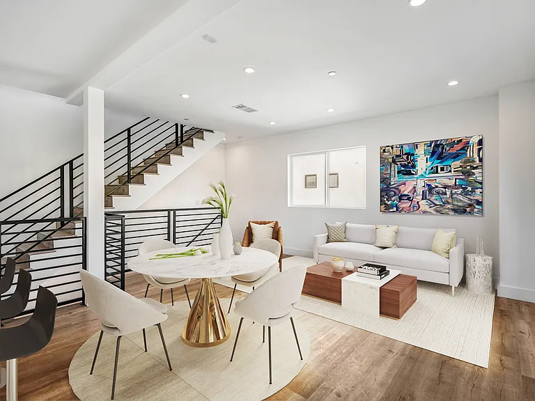 10906 Hesby St — Photo 17