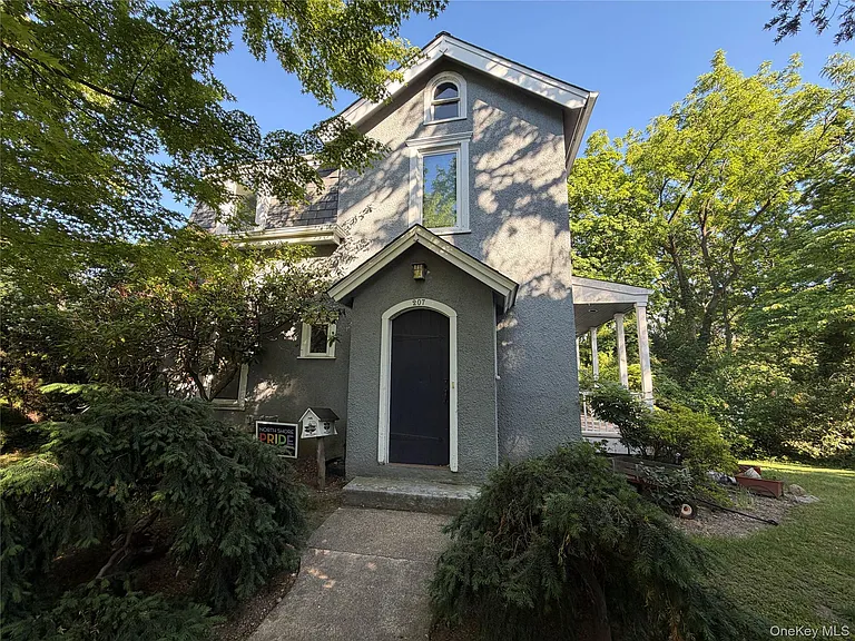 207 Prospect Ave — Photo 2