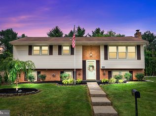 6043 William Dr, Mechanicsburg, PA 17050