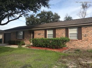 8975 Grampian Dr N, Jacksonville, FL 32216