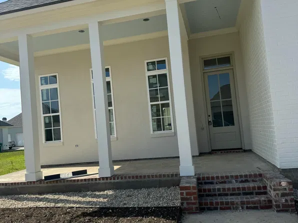 105 Soundview Way, Youngsville, LA 70592