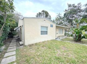 501 SE 12th Ct, Fort Lauderdale, FL