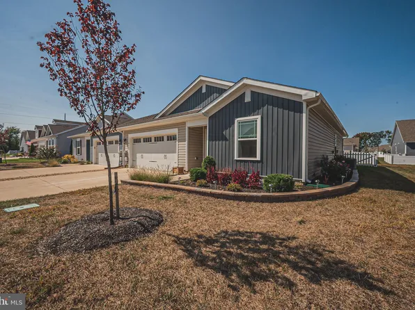 44 Panama St, Smyrna, DE 19977