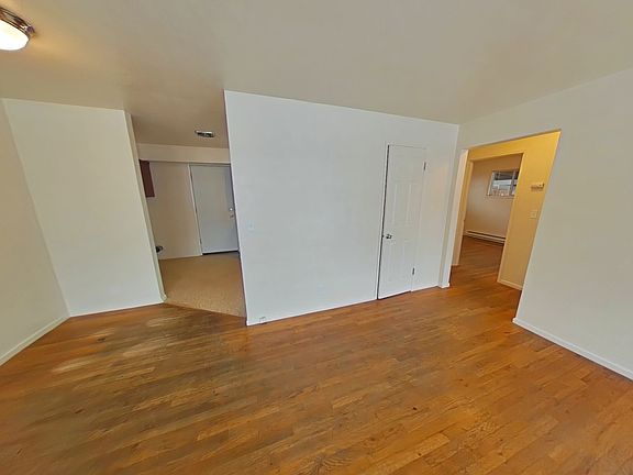 3rd image of 2426-2440 NW Grant Ave #1133