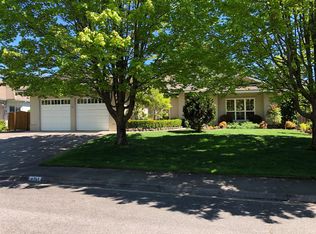 741 Eastridge Dr, Medford, OR 97504