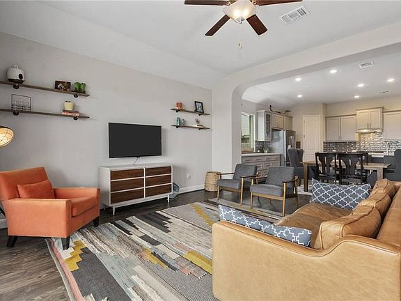 5th image of 104 Estima Ct