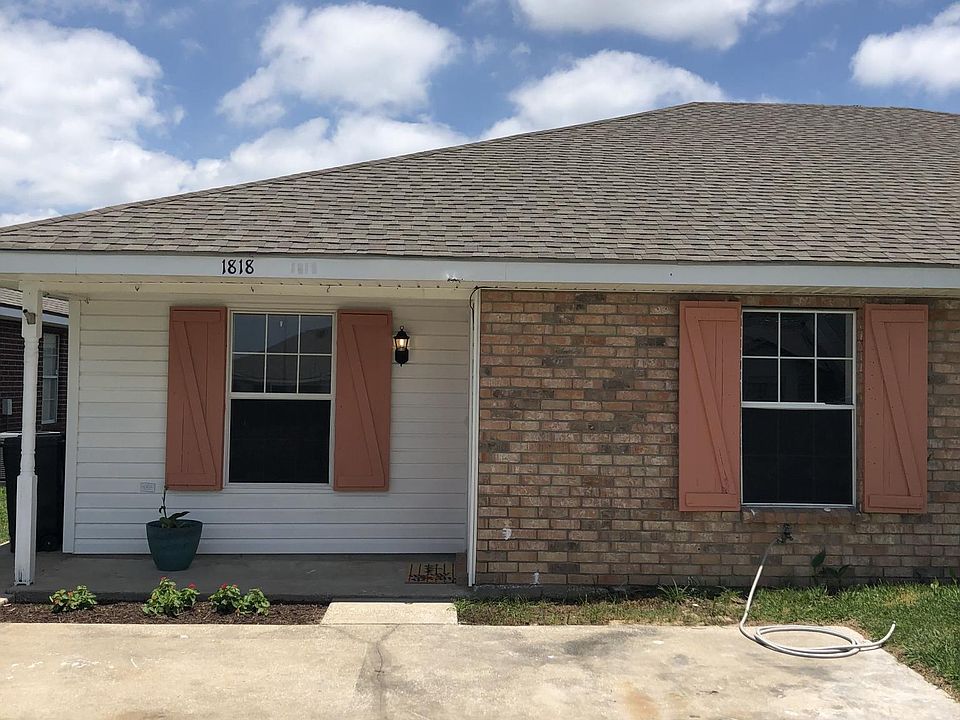 1st image of 1814 S Tallowood Dr #1