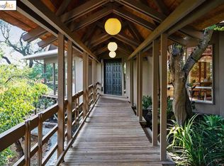 521 Tahos Rd, Orinda, CA 94563