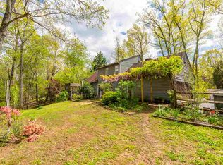 412 Hidden Ridge Rd, Charlottesville, VA 22902