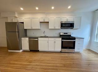 274 1/2 Main St APT 3-N, Great Barrington, MA 01230