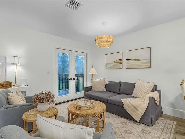6155 Standing Oaks Ln — Photo 13