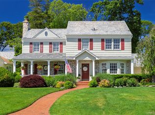 49 Andover Road, Rockville Centre, NY 11570