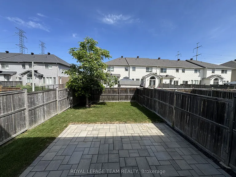 630 Moorpark Ave — Photo 2
