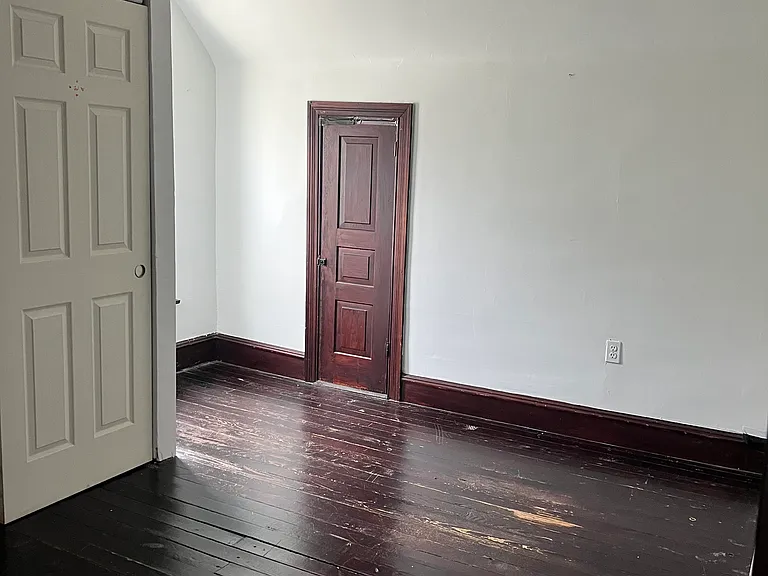 879 Main St #3 — Photo 8