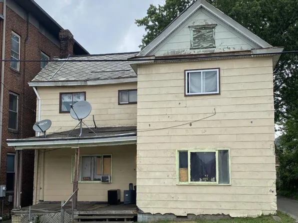 11 Lenox St, Uniontown, PA 15401