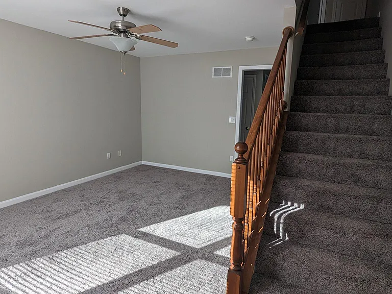 13 Marvin Dr — Photo 2