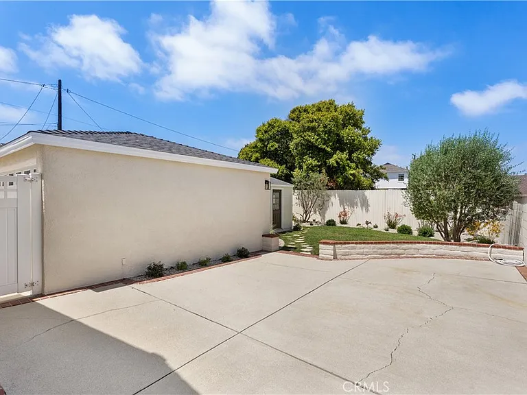 659 W Sycamore Ave — Photo 25