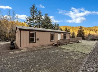 637 Modrow Rd, Kalama, WA 98625