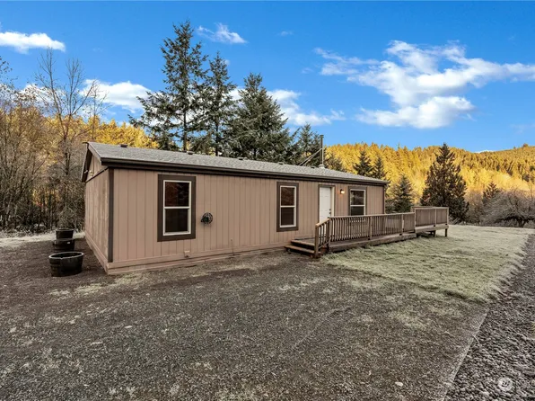 637 Modrow Road, Kalama, WA 98625