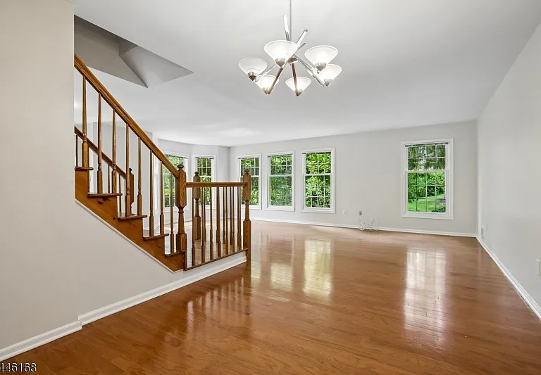 85 Laurelwood Ct — Photo 8