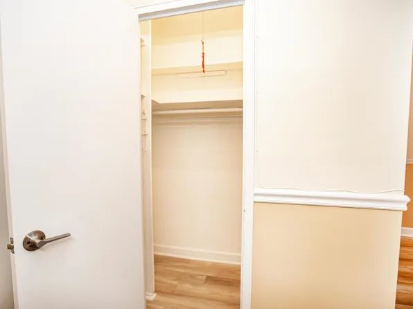 201 Saint Pauls Avenue image 8 of 37