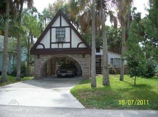 366 10th St, Atlantic Beach, FL 32233