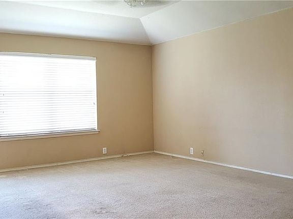 2nd image of 1809 2 Hawks Dr