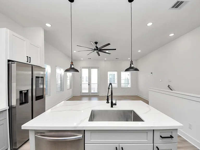 3010 Jensen Springs Ln — Photo 28