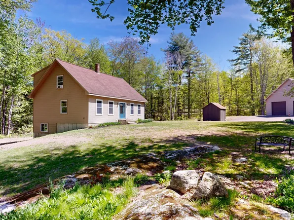 671 Meadow Road, Topsham, ME 04086