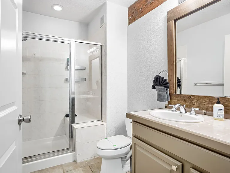 2560 Blake St #101 — Photo 28