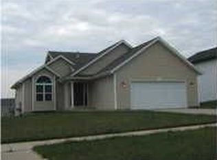 621 Sunset Hills Dr, Middleville, MI 49333
